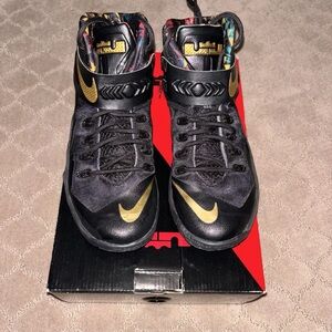 LEBRON SOLDIER VIII WATCH THE THRONE SIZE 8